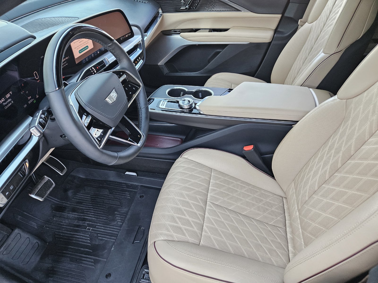 Certified 2026 Cadillac Lyriq Signature Luxury w/ Nappa Leather Package AWD/4WD image 15