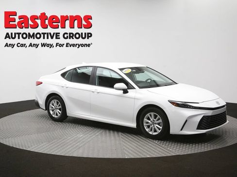 Used 2025 Toyota Camry LE FWD image 50
