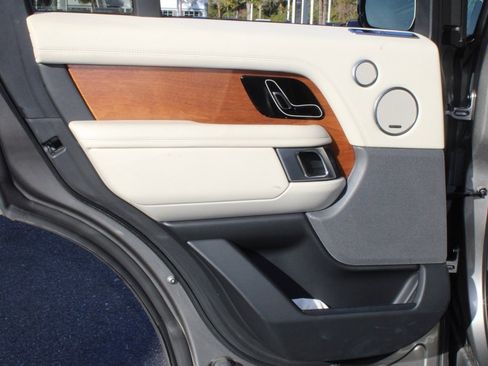 Used 2022 Land Rover Range Rover Westminster Edition image 32