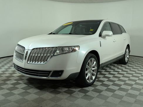 Used 2010 Lincoln MKT 2WD image 7