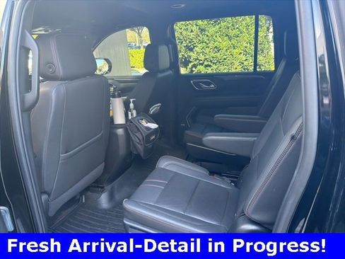 Used 2023 Chevrolet Suburban RST w/ Luxury Package image 5