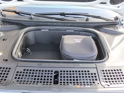 New 2026 Hyundai Ioniq 9 S image 16