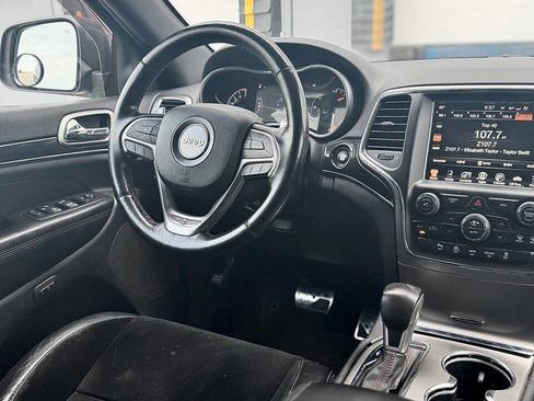 Used 2017 Jeep Grand Cherokee Trailhawk AWD/4WD image 32