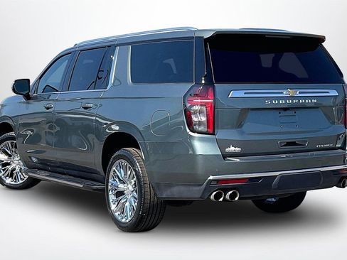 Used 2023 Chevrolet Suburban Premier image 5