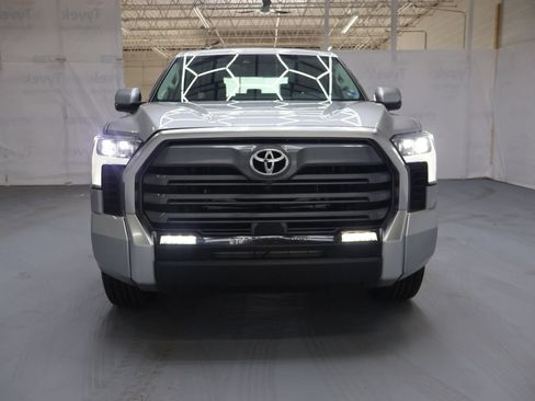 Used 2023 Toyota Tundra Limited AWD/4WD image 2