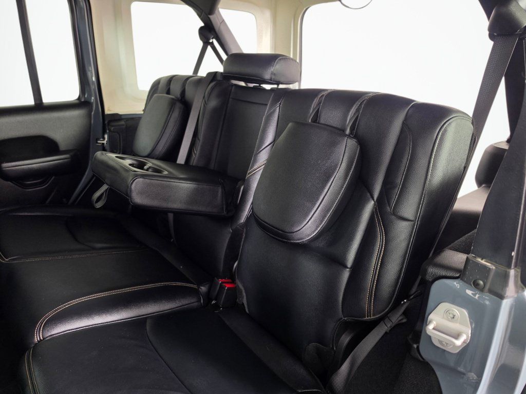 Used 2024 Jeep Wrangler Unlimited AWD/4WD image 34