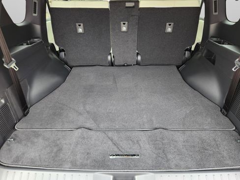 New 2026 Lexus LX 600 4WD w/ Luxury Package image 23