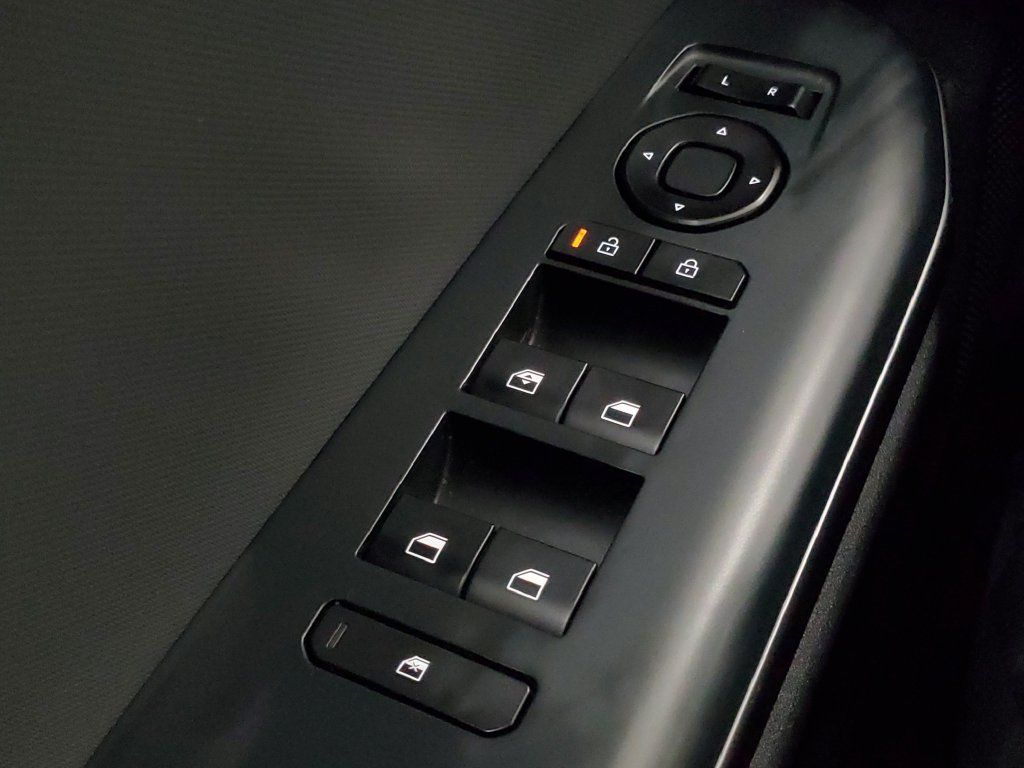 Used 2025 Kia K4 FWD image 16