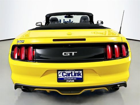 Used 2017 Ford Mustang GT Premium image 7