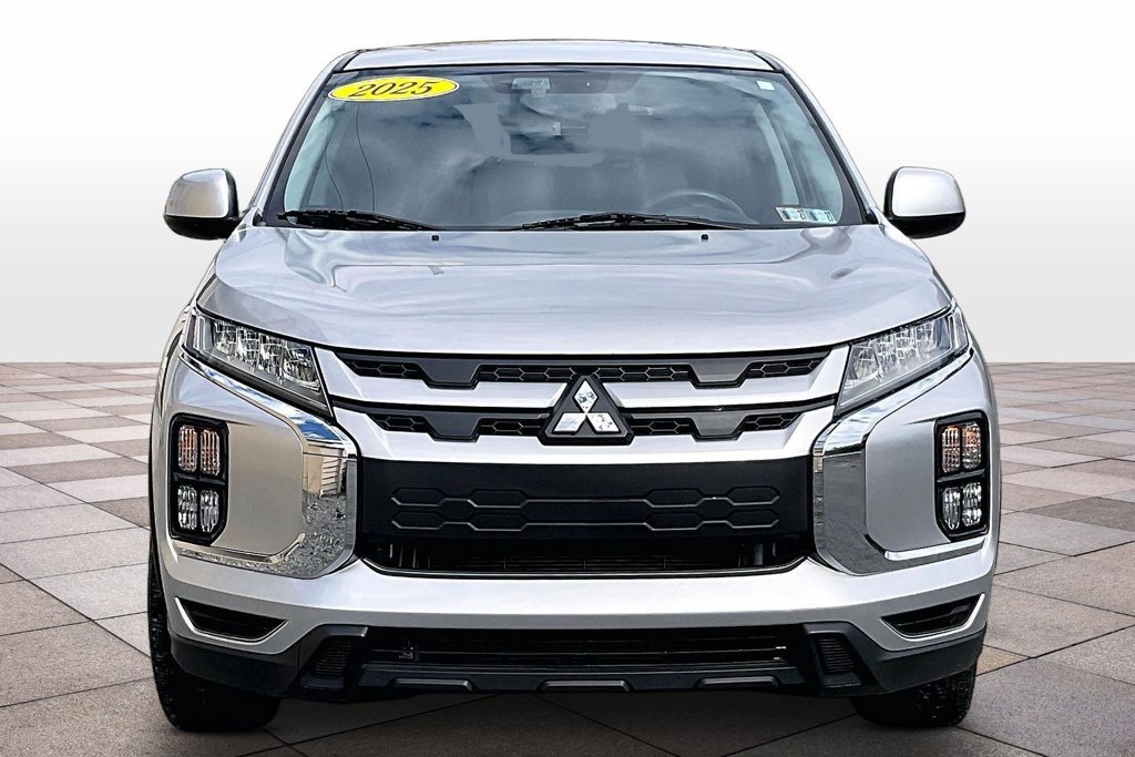 Used 2025 Mitsubishi Outlander Sport ES AWD/4WD image 3