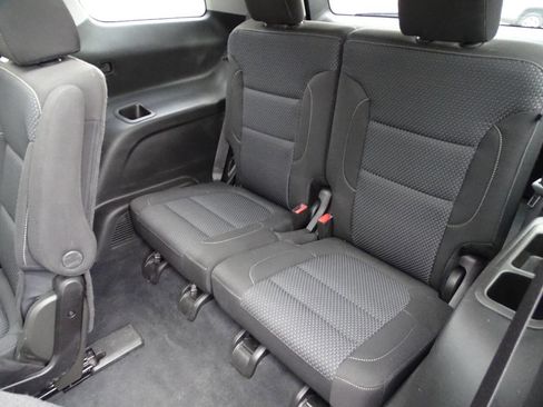 Used 2022 GMC Acadia Elevation image 38