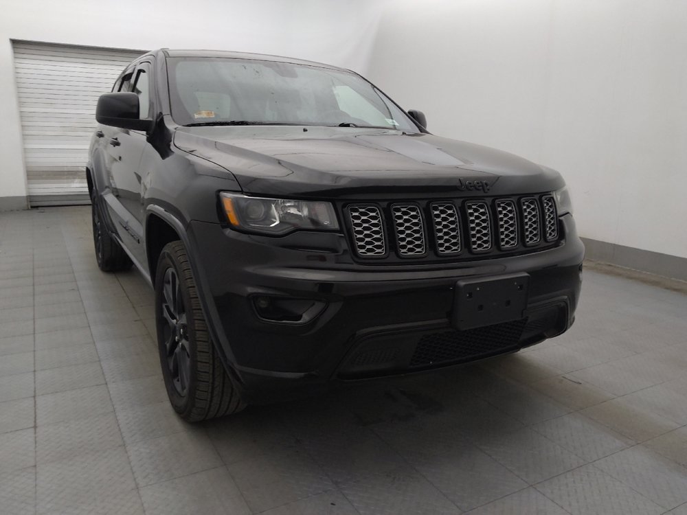 Used 2020 Jeep Grand Cherokee Altitude AWD/4WD image 13
