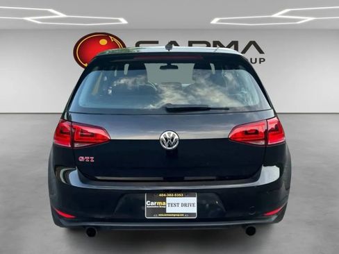 Used 2017 Volkswagen GTI SE image 4