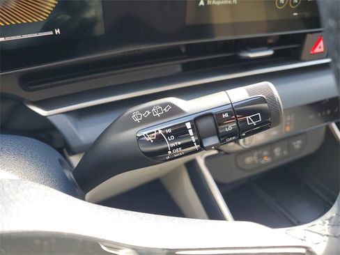 New 2026 Kia Carnival EX image 30