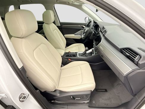 Used 2025 Audi Q3 2.0T Premium w/ Convenience Package image 18