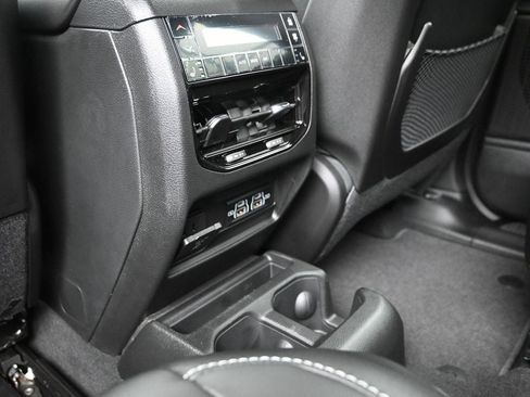 New 2025 Jeep Grand Cherokee L Limited image 26