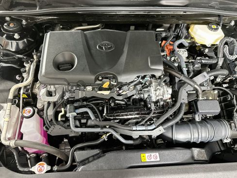 Used 2025 Toyota Camry LE FWD image 33