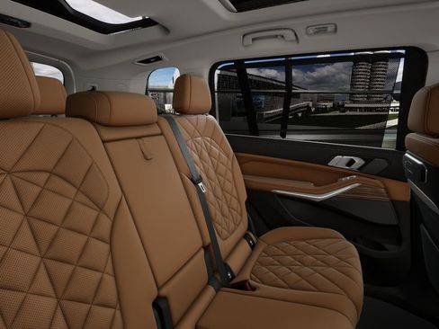 Used 2026 BMW X7 xDrive40i image 39