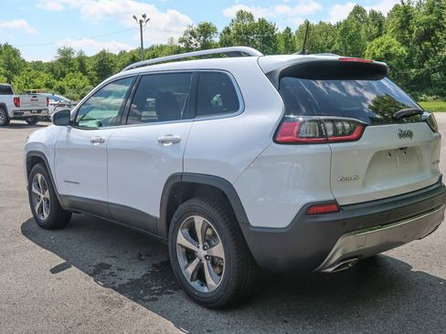 Used 2019 Jeep Cherokee Limited AWD/4WD image 13