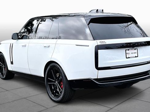 Used 2023 Land Rover Range Rover SE image 11