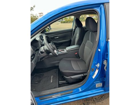Used 2024 Nissan Sentra SV image 8