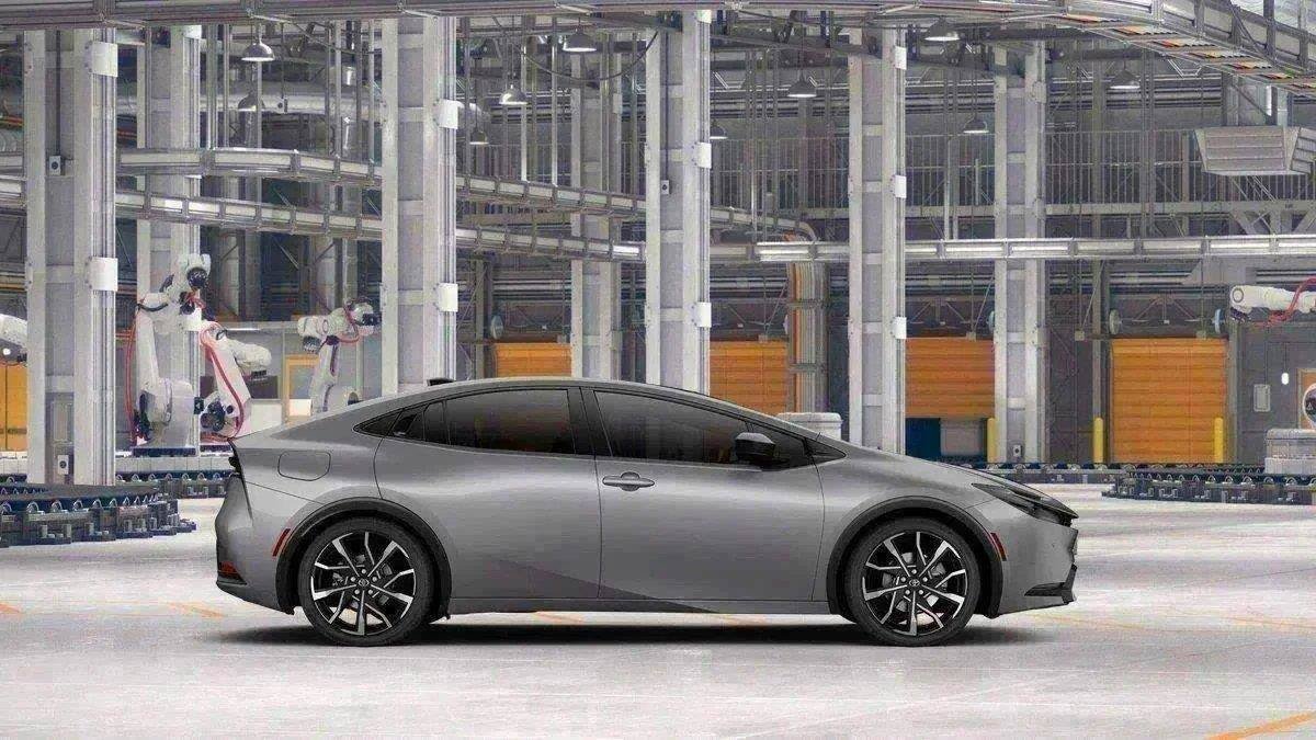 New 2027 Toyota Prius Plug-In Hybrid FWD image 78