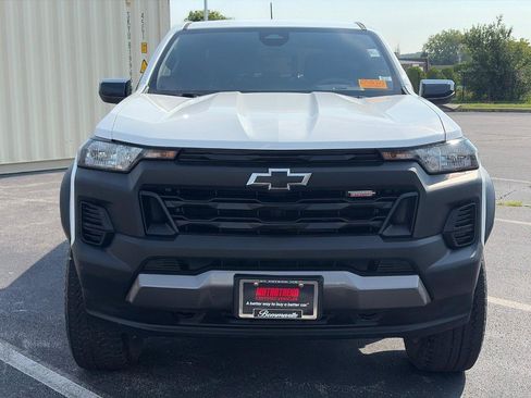 Used 2023 Chevrolet Colorado Trail Boss w/ LPO, Dark Essentials Package AWD/4WD image 2