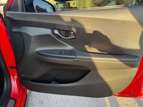 Used 2020 Hyundai Veloster N image 18