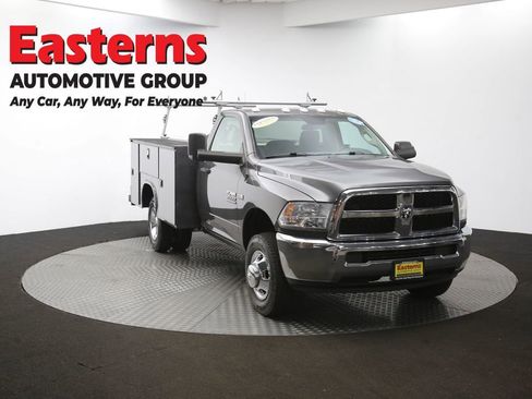 Used 2018 RAM 3500 Tradesman w/ Chrome Appearance Group image 50