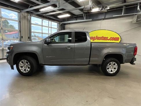 Used 2022 Chevrolet Colorado LT w/ Fleet Safety Package image 2