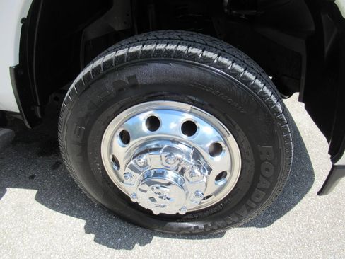 Certified 2026 RAM 3500 Tradesman w/ Chrome Appearance Group AWD/4WD image 11