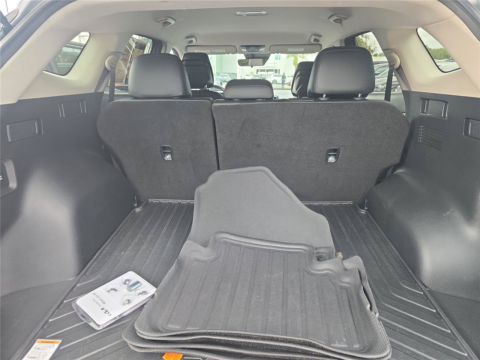 Used 2024 Kia Sportage EX FWD image 9