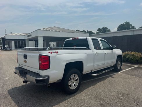 Used 2018 Chevrolet Silverado 1500 LT AWD/4WD image 4
