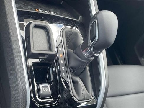 New 2025 Chevrolet Colorado LT w/ LT Convenience Package image 11