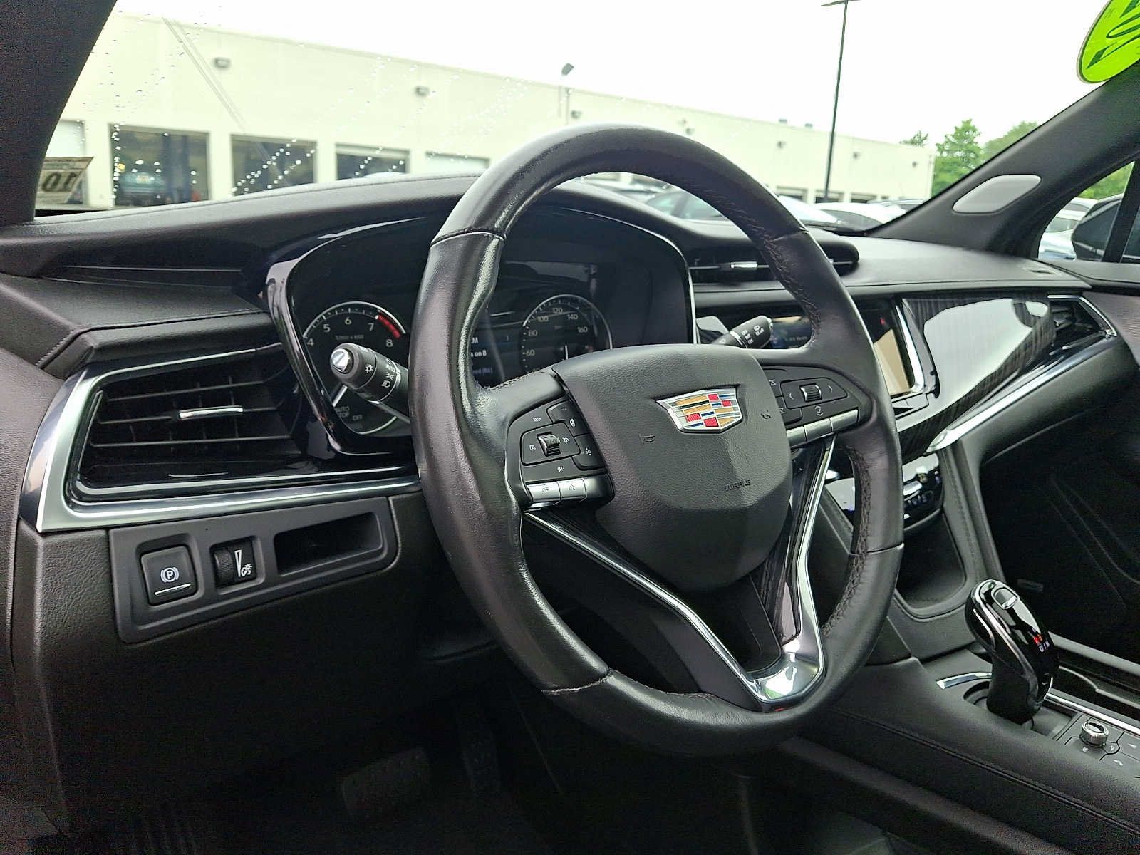 Certified 2024 Cadillac XT6 Premium Luxury AWD/4WD image 16