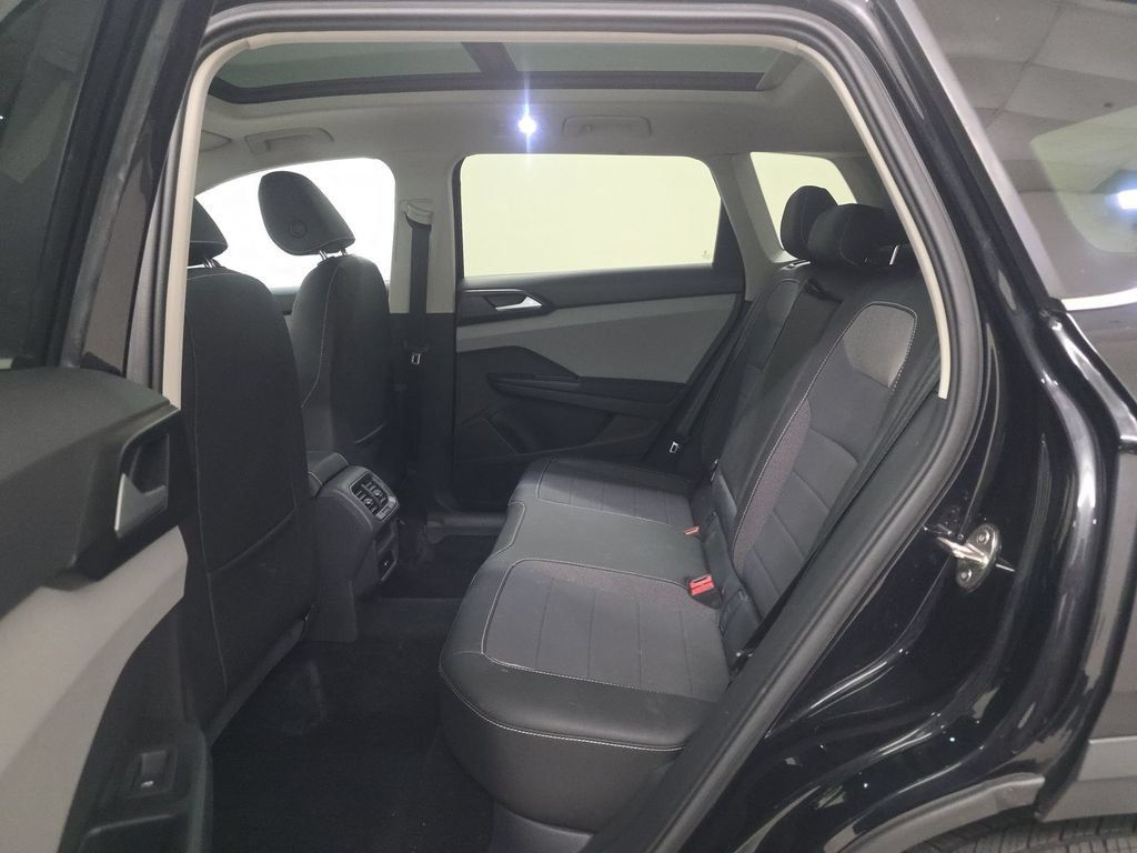 Used 2023 Volkswagen Taos SE w/ Panoramic Sunroof Package FWD image 14