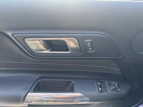 Used 2017 Ford Mustang Shelby GT350 w/ Electronics Package image 9