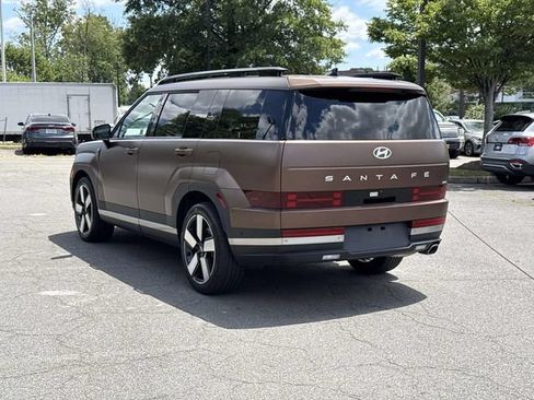 Used 2025 Hyundai Santa Fe Limited AWD/4WD image 4