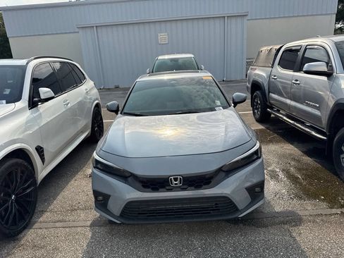 Used 2023 Honda Civic Sport Touring image 2