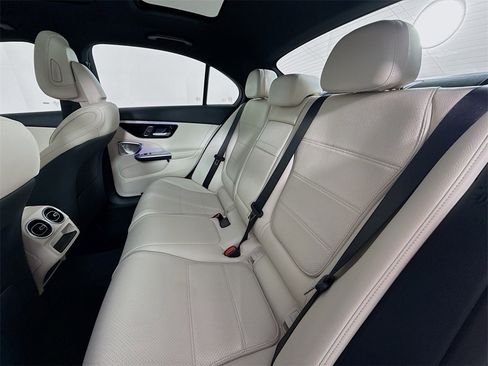 Used 2025 Mercedes-Benz C 300 4MATIC Sedan image 26