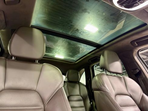 Used 2016 Porsche Cayenne GTS AWD/4WD image 31