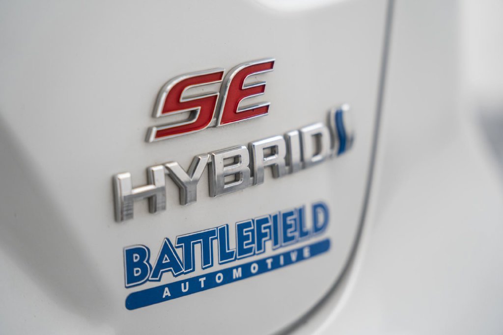 Certified 2024 Toyota Corolla SE FWD image 10