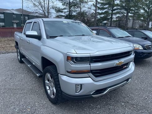 Used 2018 Chevrolet Silverado 1500 LT w/ Texas Edition image 2