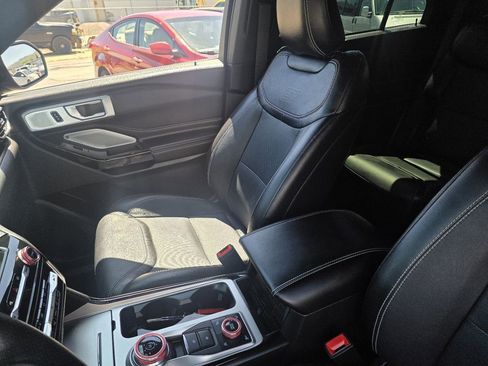 Used 2022 Ford Explorer ST w/ Equipment Group 401A AWD/4WD image 13