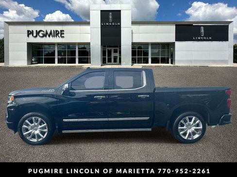 Used 2025 Chevrolet Silverado 1500 High Country AWD/4WD image 4
