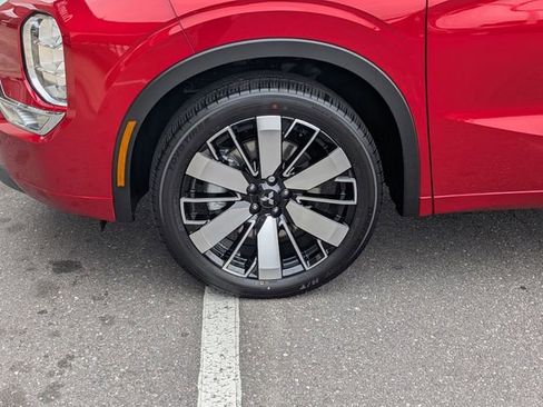 New 2026 Mitsubishi Outlander SEL image 10