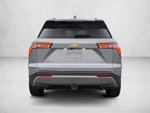 Used 2025 Chevrolet Equinox LT w/ Convenience Package II image 6