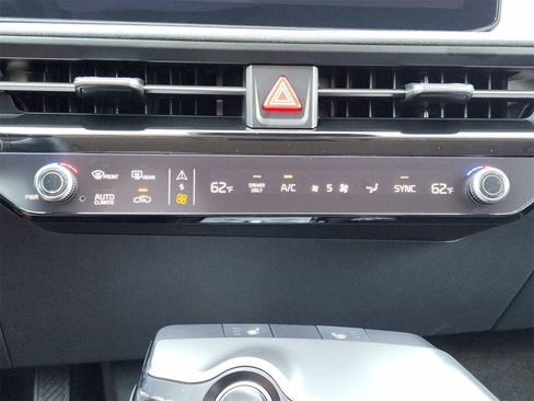 New 2025 Kia EV6 Light w/ Light LR Technology Package image 17