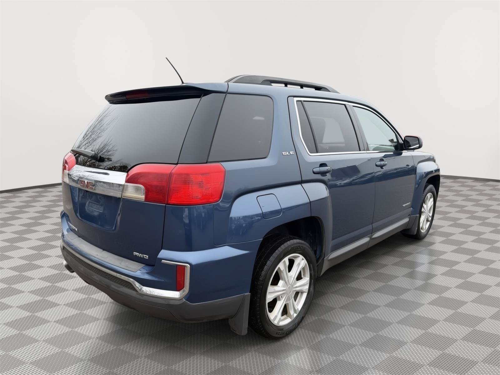 Used 2017 GMC Terrain SLE AWD/4WD image 7