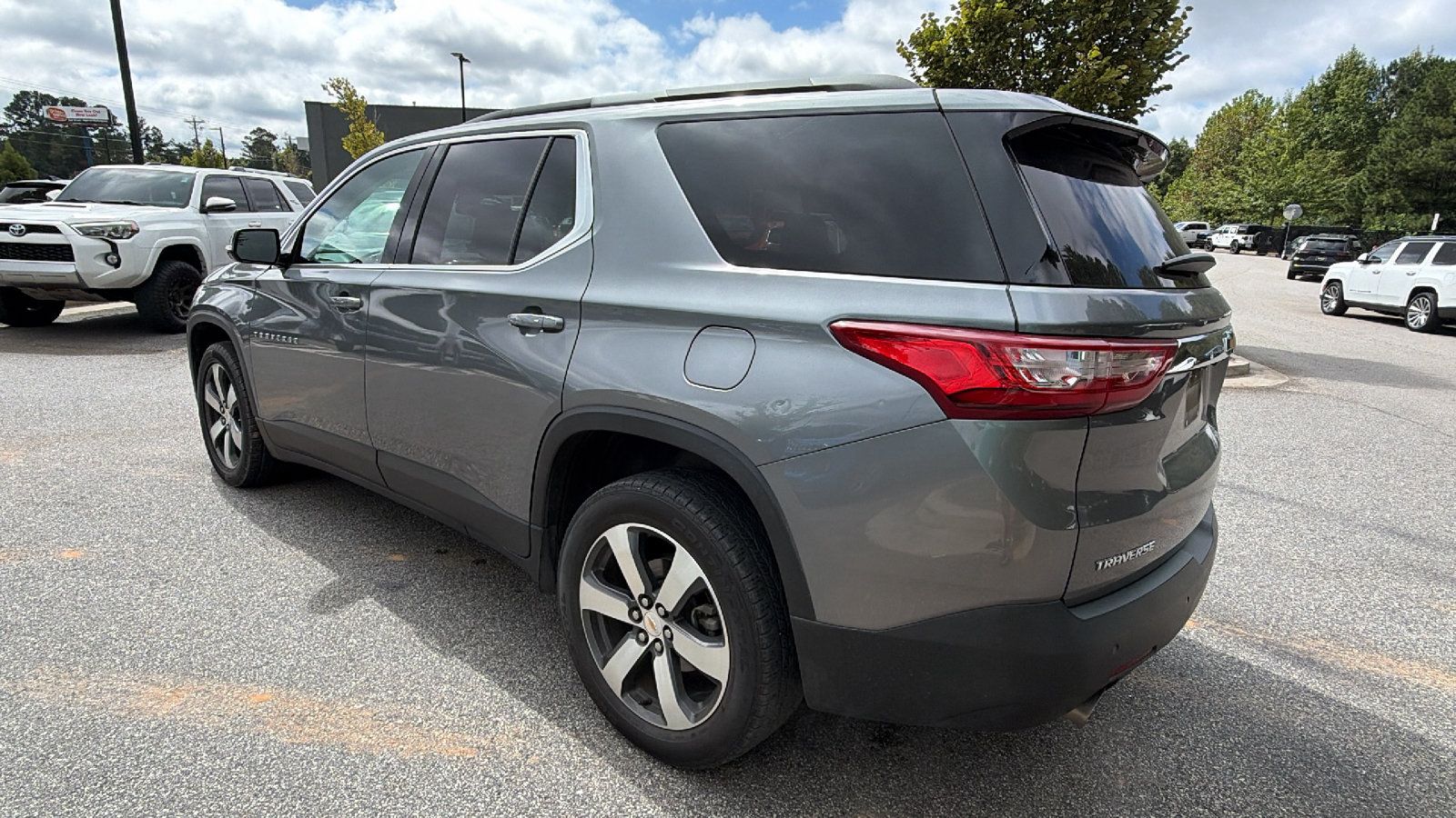 Used 2019 Chevrolet Traverse LT w/ LT Premium Package FWD image 10